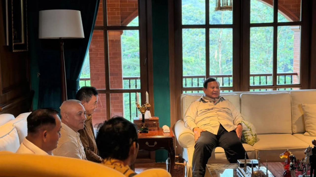 Prabowo Subianto Gelar Silaturahmi dengan Mantan Ajudan dan Pengawal Era Kostrad–Kopassus di Hambalang