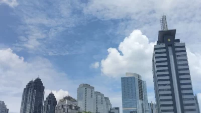 BMKG: Cuaca Jakarta Diprediksi Cerah dari Siang hingga Malam Hari