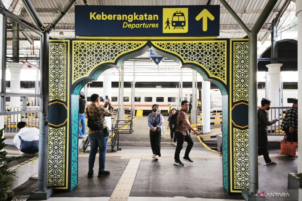 KAI Daop 8 Hadirkan Promo Mudik Ramadan, Diskon Tiket Kereta Hingga 30 Persen