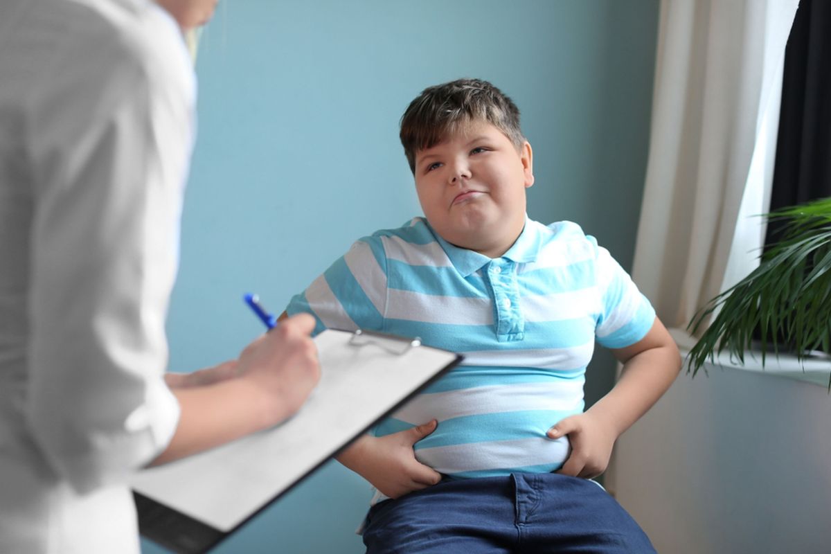 Bukan Diet Ketat, Ini Cara Bertahap Atasi Obesitas pada Anak