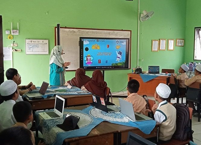 Isu Pendidikan Nasional: Kurikulum dan Tantangan Baru di Era Transformasi Digital