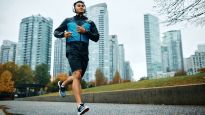 Manfaat Lari Pagi untuk Kesehatan Fisik dan Mental Manfaat Lari Pagi untuk Kesehatan Fisik dan Mental