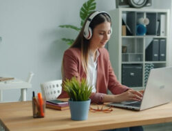 Rekomendasi Lagu Santai untuk Kerja Lebih Fokus